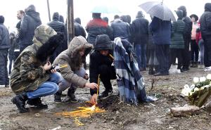 Foto: AA / Protest ogorčenih mještana nakon željezničke nesreće